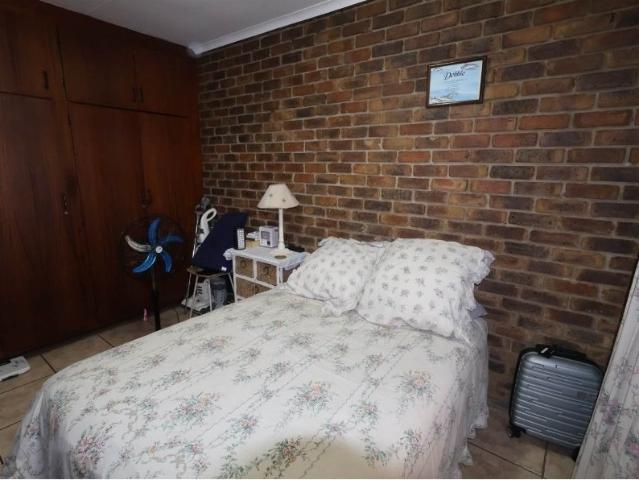 Townhouse for sale in Hartbeespoort Dam Nature Reserve, North West