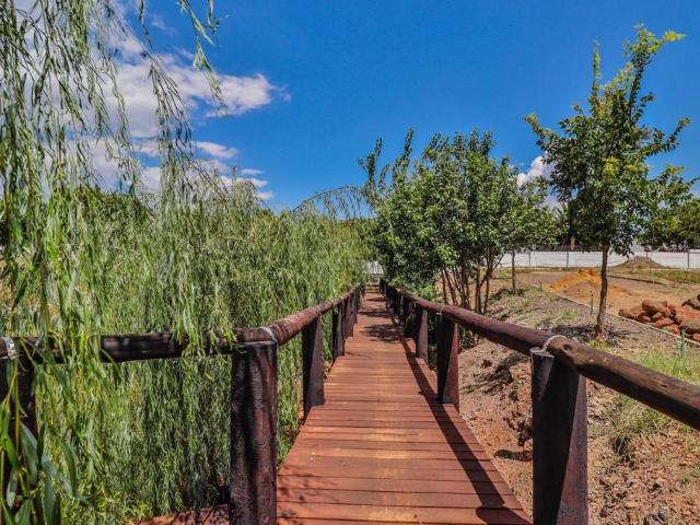 Townhouse for sale in Hartbeespoort Dam Nature Reserve, North West