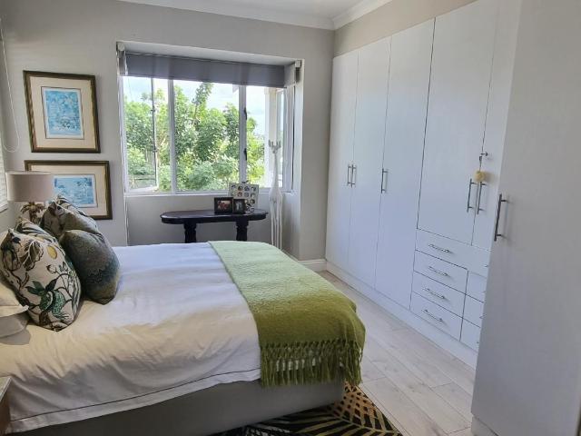 Townhouse for sale in Mount Edgecombe, Kwazulu-natal