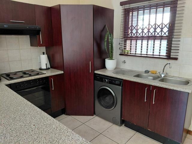 Townhouse for sale in Paulshof, Alexandra