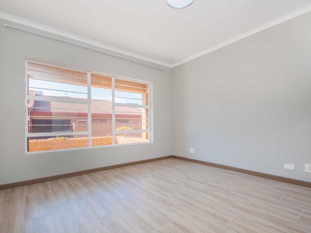 Townhouse for sale in Nooitgedacht, Gauteng