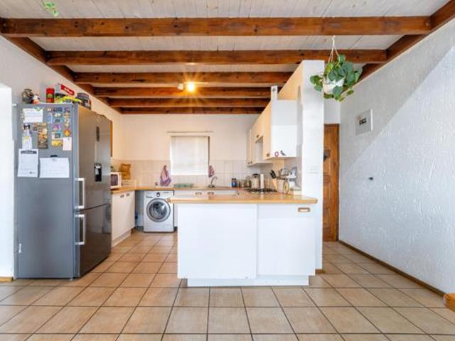 Townhouse for sale in West Rand Garden estates, Westonaria Local Municipality