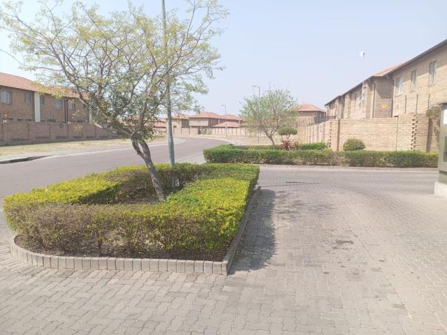 Townhouse for sale in Waterkloof, Gauteng