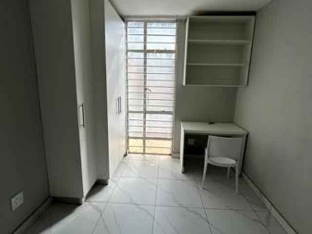 Townhouse for rent in Waterkloof, Gauteng