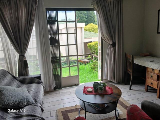 Townhouse for sale in Johannesburg, East