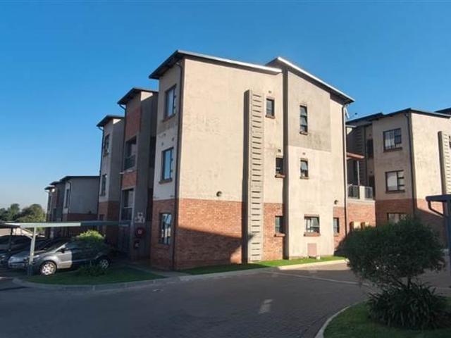Townhouse for sale in Johannesburg, North & Sandton
