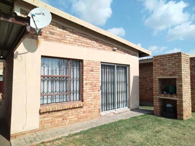 Townhouse for sale in Sedibeng, Gauteng