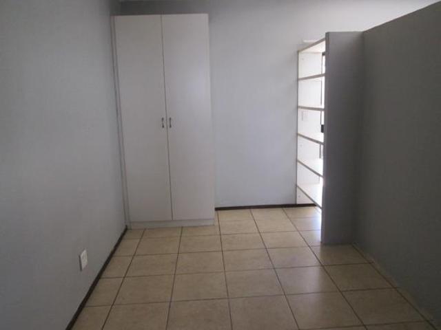 Townhouse for rent in Jansenpark, City of Ekurhuleni Metropolitan Municipality