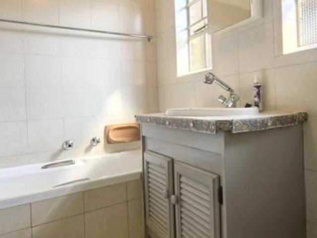 Townhouse for rent in Waterkloof, Gauteng
