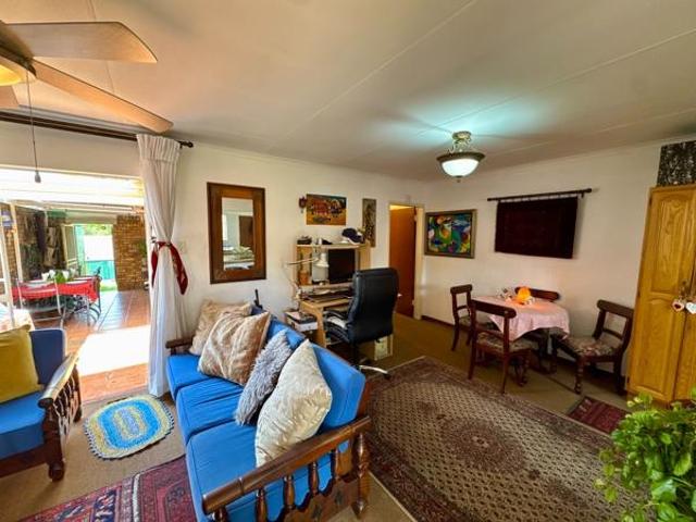 Townhouse for rent in Waterkloof, Gauteng