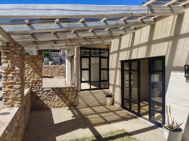 Townhouse for rent in Alexandra, Gauteng