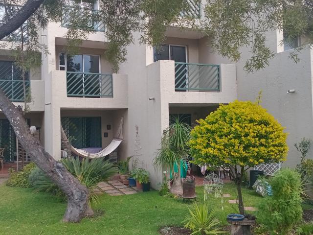 Townhouse for sale in Alexandra, Gauteng