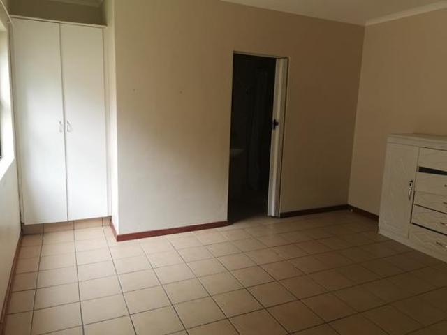 Townhouse for rent in Umgungundlovu, Kwazulu-natal
