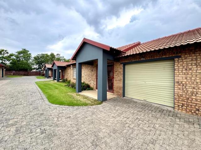 Townhouse for sale in Gert Sibande, Mpumalanga