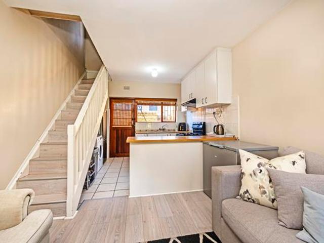 Townhouse for sale in Cape Town, Western Cape