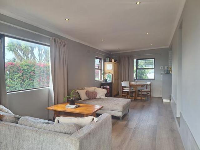 Townhouse for rent in Cape Town, Western Cape
