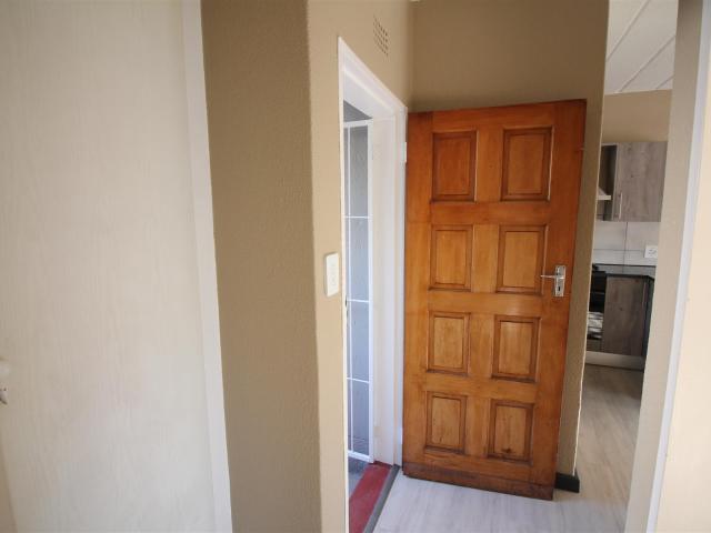 Townhouse for rent in Edenvale, City of Ekurhuleni Metropolitan Municipality