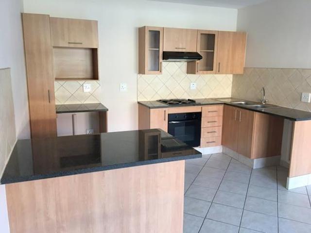Townhouse for rent in Waterkloof, Gauteng