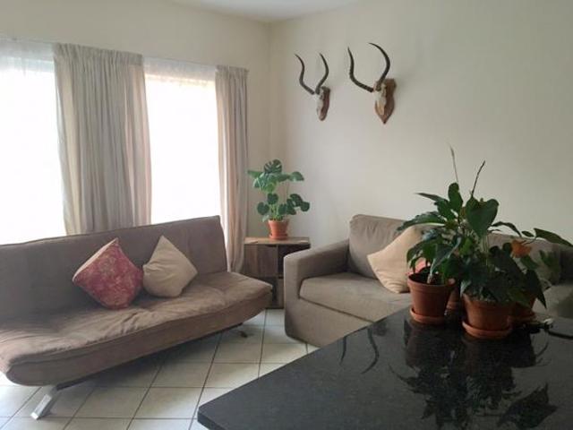 Townhouse for rent in Waterkloof, Gauteng