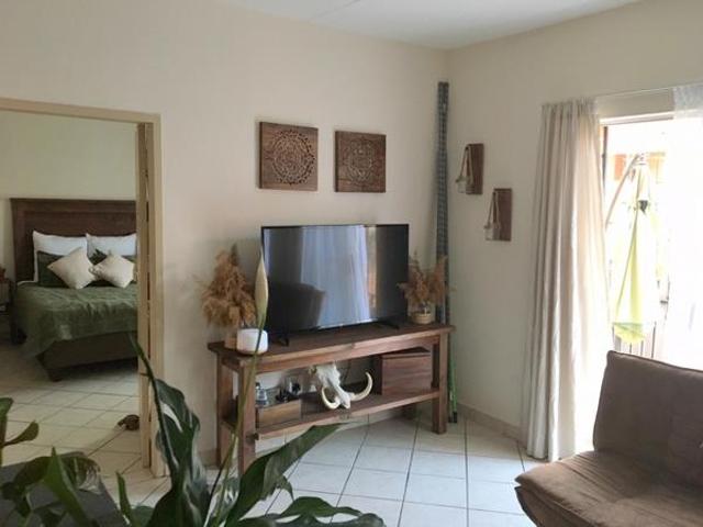 Townhouse for rent in Waterkloof, Gauteng