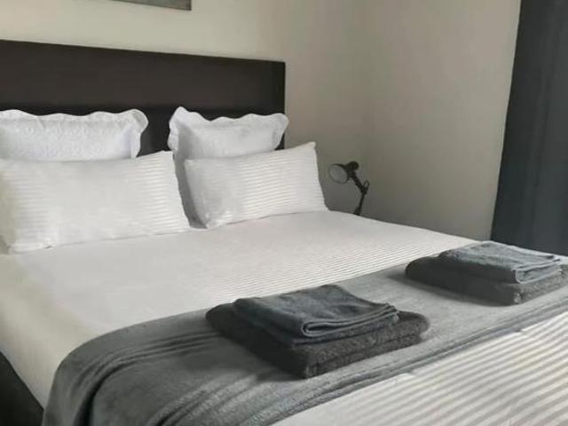 Townhouse for rent in Seaview, Kwazulu-natal