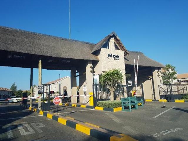 Townhouse for rent in Jansenpark, City of Ekurhuleni Metropolitan Municipality