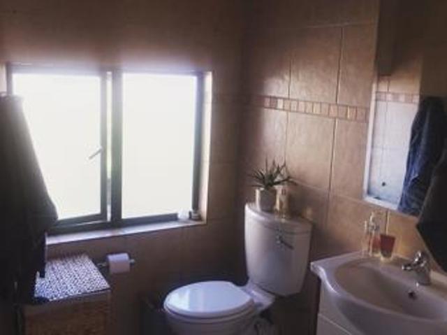 Townhouse for rent in Waterkloof, Gauteng