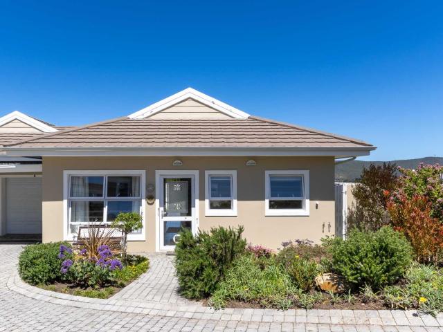 Townhouse for sale in Groot Brak Rivier, Western Cape