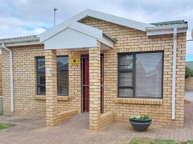 Townhouse for sale in Cape St Francis, Eastern Cape