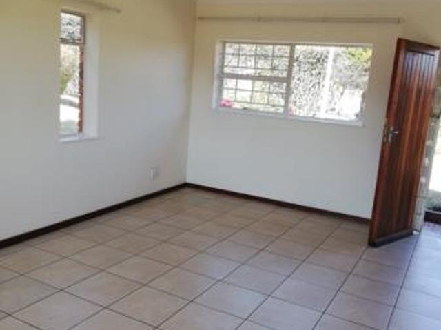 Townhouse for rent in Vosloorus, Gauteng