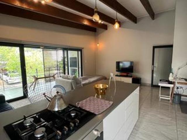 Townhouse for rent in Waterkloof, Gauteng