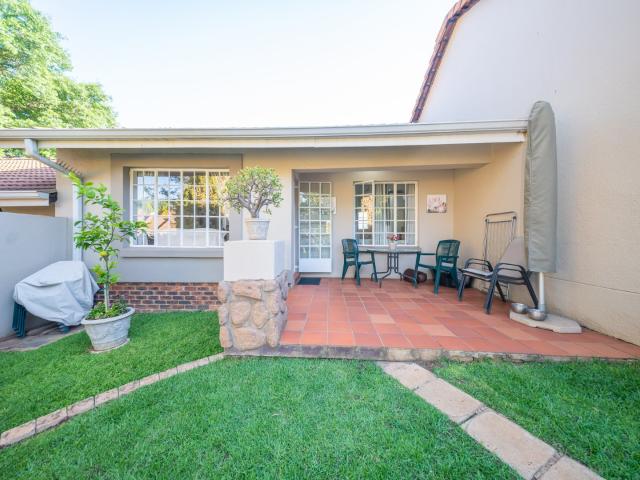 Townhouse for rent in Kempton Park, City of Ekurhuleni Metropolitan Municipality