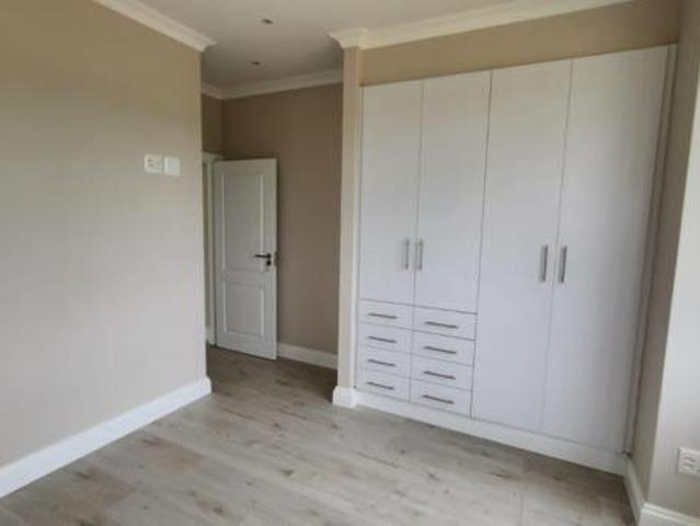 Townhouse for rent in Seaview, Kwazulu-natal