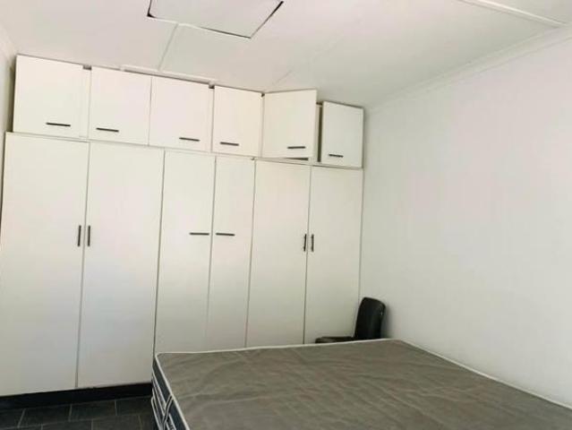 Townhouse for rent in Seaview, Kwazulu-natal