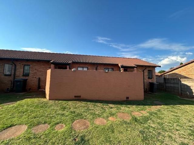 House for rent in Waterkloof, Gauteng