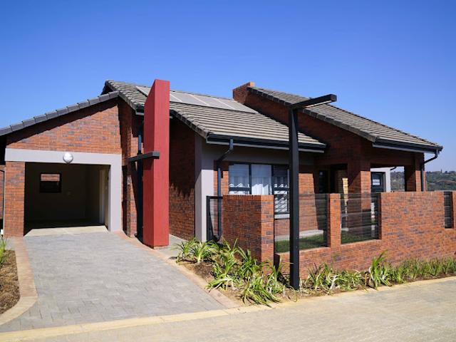 Townhouse for rent in Roodepoort