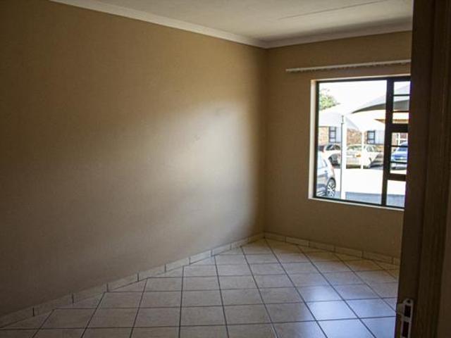 Townhouse for sale in Oranjeville, Free State