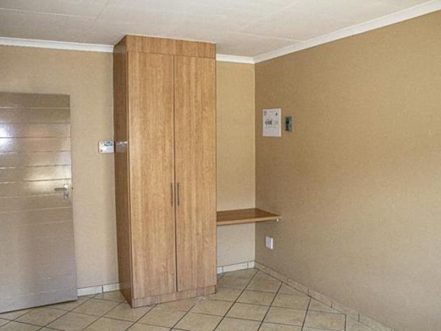 Townhouse for sale in Oranjeville, Free State