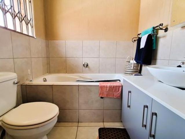 Townhouse for sale in Sedibeng, Gauteng