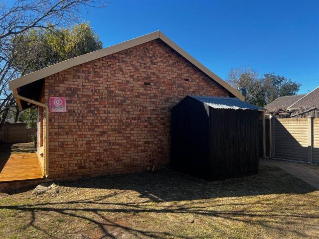 Townhouse for sale in Bloemfontein, Free State