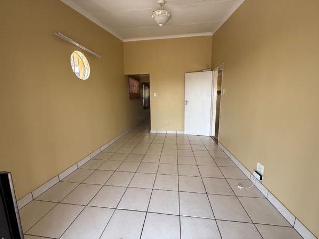 Townhouse for rent in Waterkloof, Gauteng