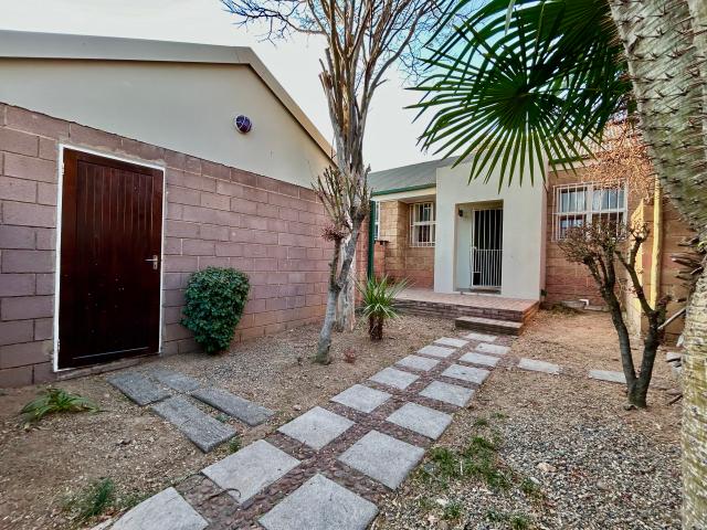 Townhouse for rent in Tembisa, Gauteng