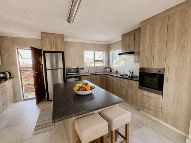 Townhouse for sale in Dr Kenneth Kaunda, North West