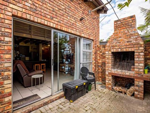 Townhouse for sale in Nelson Mandela Bay Ward 18, Nelson Mandela Bay Metropolitan Municipality