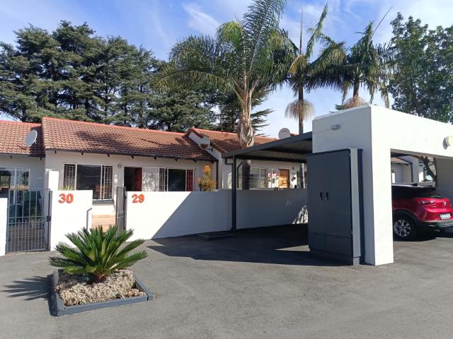 Townhouse for sale in Nooitgedacht, Gauteng