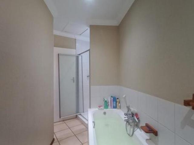Townhouse for rent in Westonaria, Gauteng