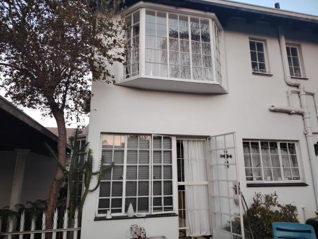 Townhouse for rent in Nooitgedacht, Gauteng