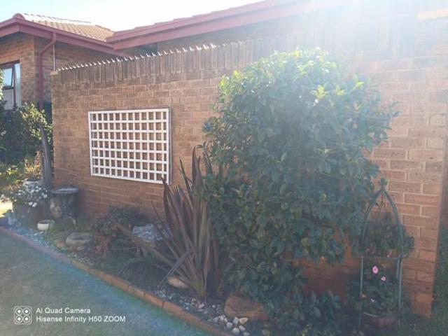 Townhouse for rent in Westonaria, Gauteng