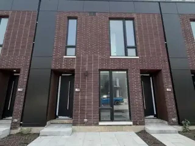 Townhouse for rent in Strathroy-caradoc, Ontario