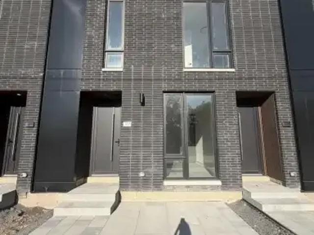 Townhouse for rent in St. Catharines, Golden Horseshoe
